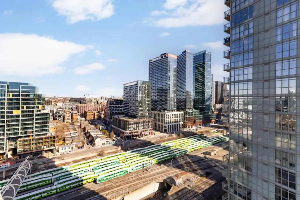 Sun-Filled Downtown Condo By Toronto'S Sports Hub Canada